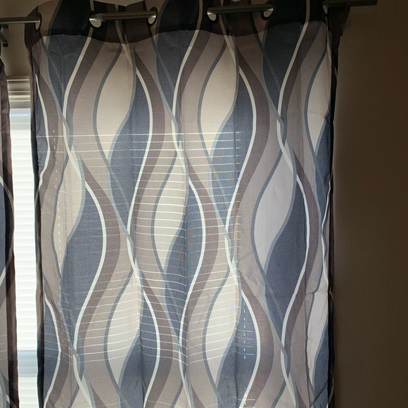 💛 3 for $15 Two curtain panels - Picture 2 of 2